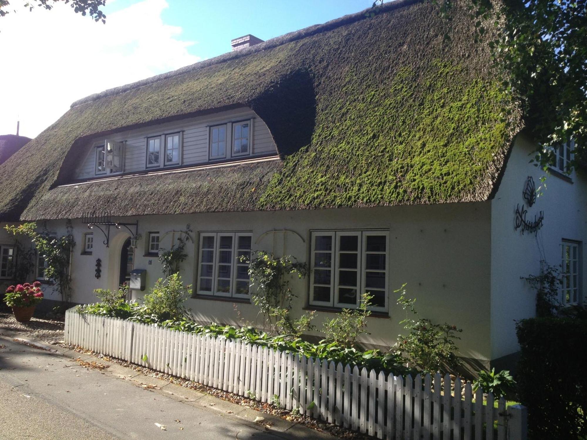 Reetstuebchen Apartment Nieblum Bagian luar foto