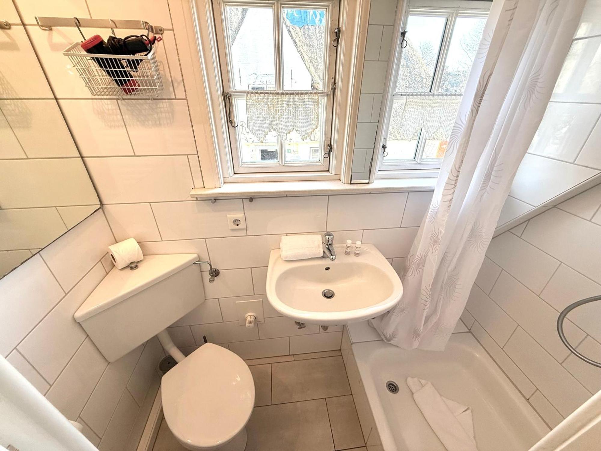 Reetstuebchen Apartment Nieblum Bagian luar foto